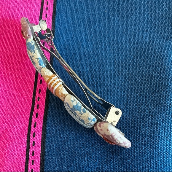 Made In Taiwan Clay Hair Clip - Picture 6 of 8